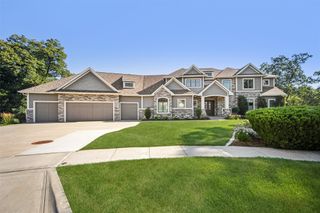6211 Enclave Circle, Johnston, IA 50131