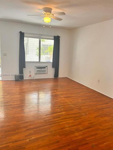 7945 Carlyle Ave 4, Miami Beach, FL 33141