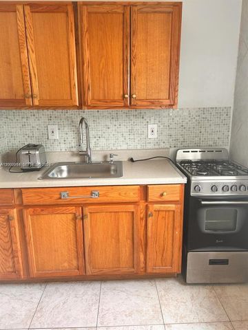 7945 Carlyle Ave 4, Miami Beach, FL 33141