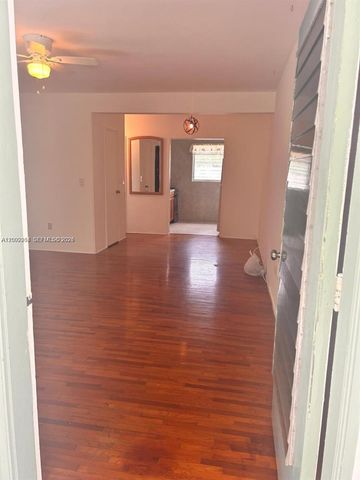 7945 Carlyle Ave 4, Miami Beach, FL 33141