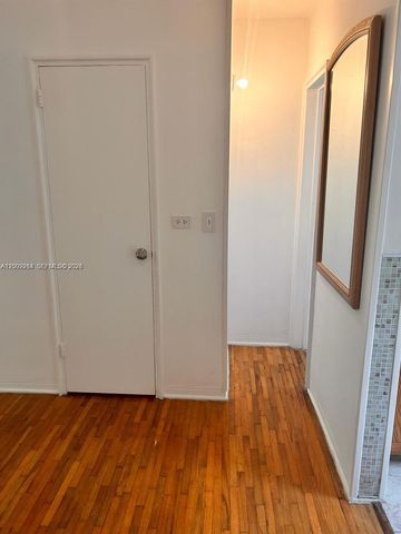 7945 Carlyle Ave 4, Miami Beach, FL 33141