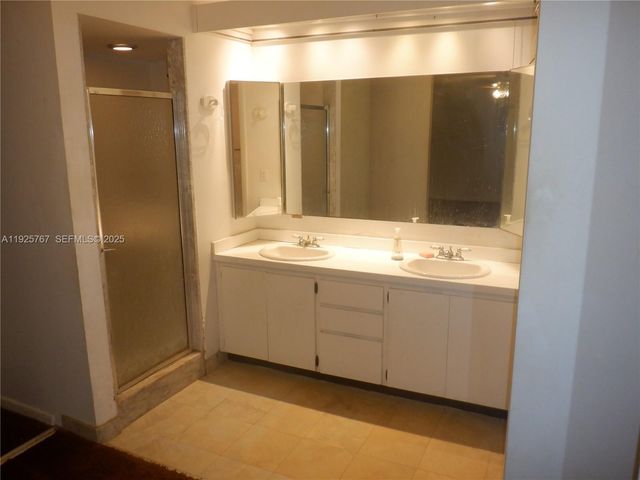 211 2nd Ln, Palm Beach Gardens, FL 33418