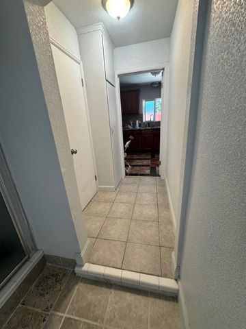 1945 E Cornell Avenue, Fresno, CA 93703