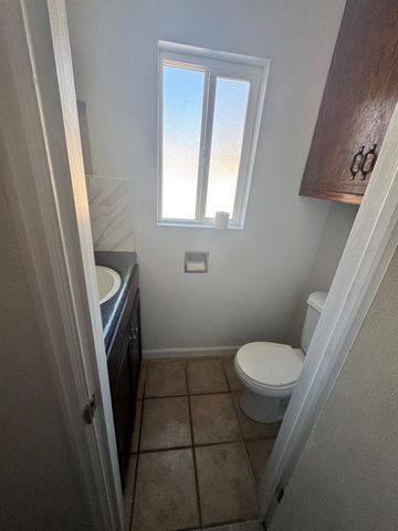 1945 E Cornell Avenue, Fresno, CA 93703