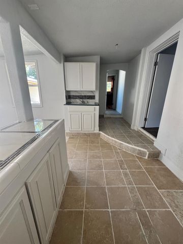 1945 E Cornell Avenue, Fresno, CA 93703