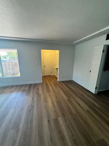 1945 E Cornell Avenue, Fresno, CA 93703