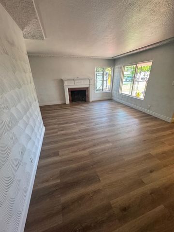1945 E Cornell Avenue, Fresno, CA 93703