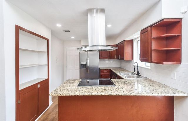 8406 Lettie Street, Houston, TX 77075