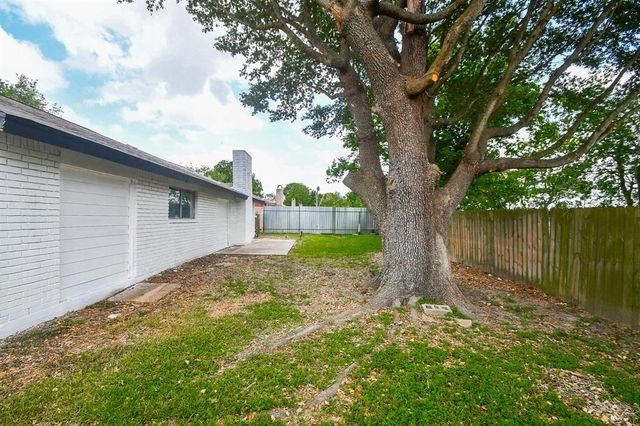 8406 Lettie Street, Houston, TX 77075