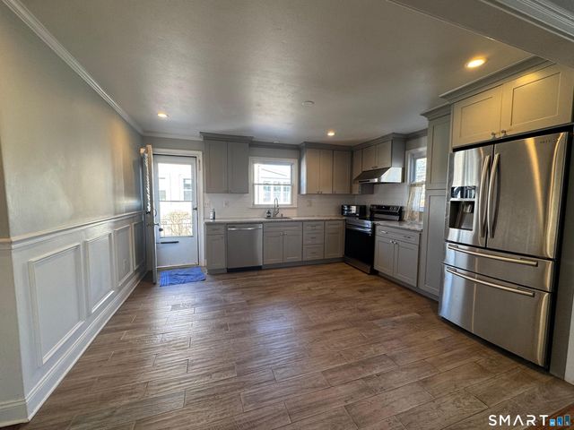 1867 Broadbridge Avenue, Stratford, CT 06614