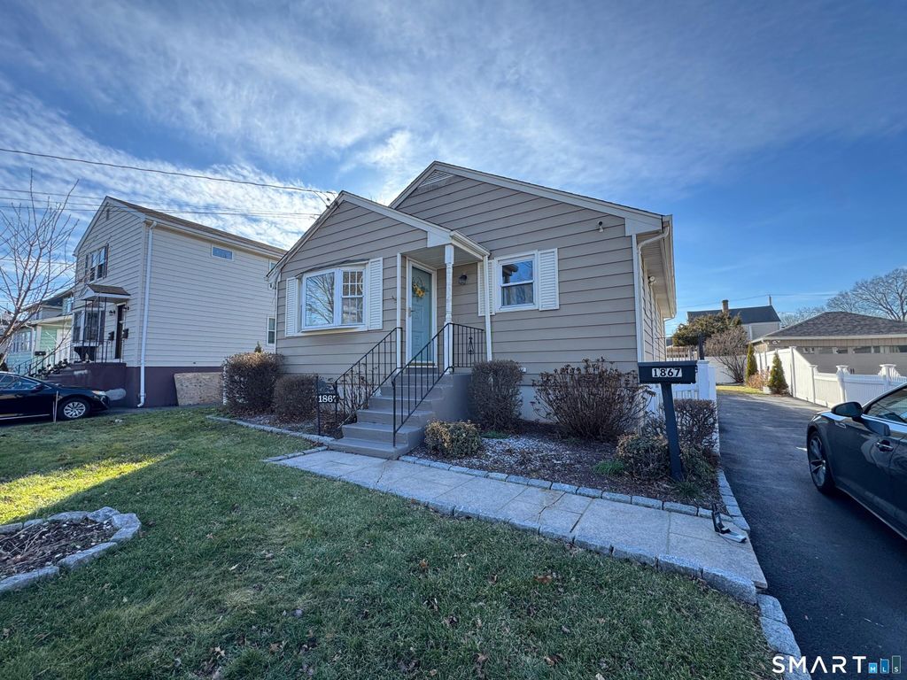 1867 Broadbridge Avenue, Stratford, CT 06614