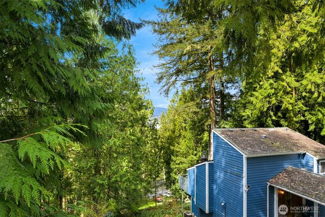 66 Grand View Lane, Bellingham, WA 98229