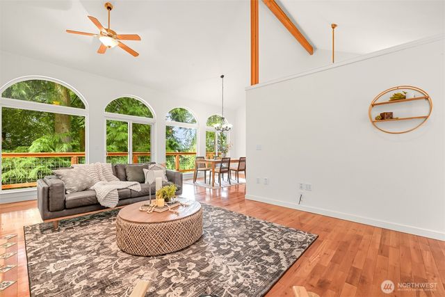 66 Grand View Lane, Bellingham, WA 98229