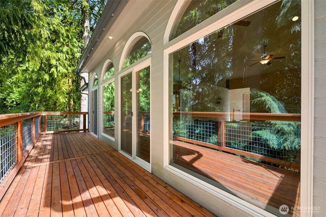66 Grand View Lane, Bellingham, WA 98229
