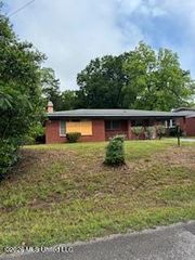2903 36th Avenue, Meridian, MS 39307