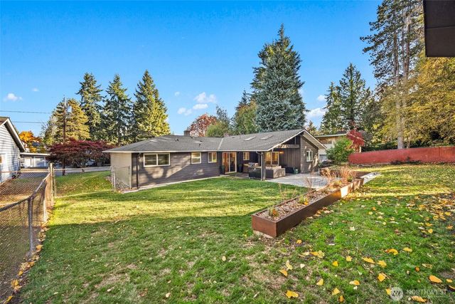 19217 4th Avenue S, Des Moines, WA 98148