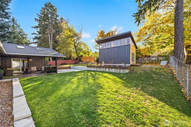 19217 4th Avenue S, Des Moines, WA 98148