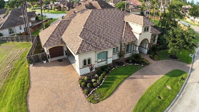 58 Shadow Creek Ridge Drive, Spring, TX 77389