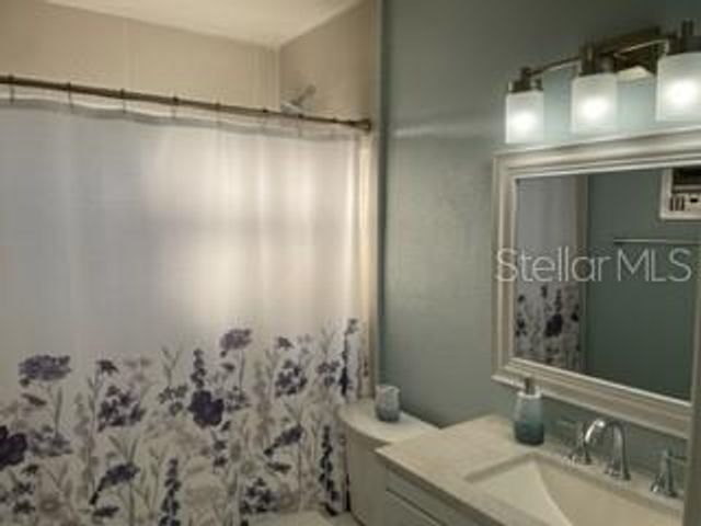 416 MONROE AVENUE F201, Cape Canaveral, FL 32920