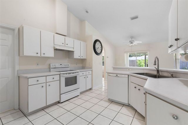 29 PRINCESS KIM LANE, Palm Coast, FL 32164