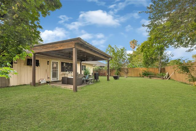 2515 Harvest Cove, Friendswood, TX 77546