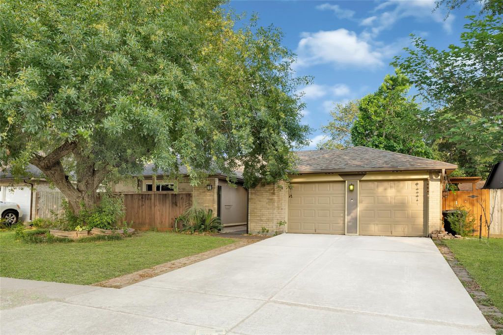 2515 Harvest Cove, Friendswood, TX 77546