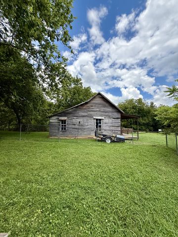 1932 Vales Mill Rd, Pulaski, TN 38478