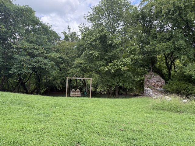 1932 Vales Mill Rd, Pulaski, TN 38478