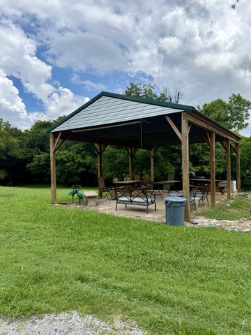 1932 Vales Mill Rd, Pulaski, TN 38478