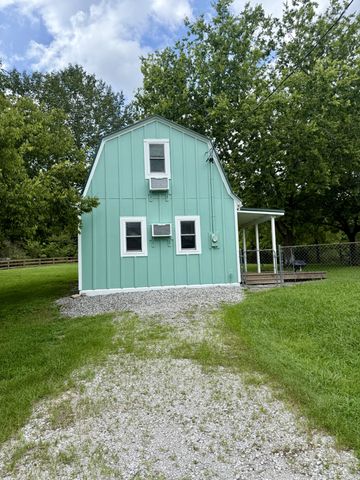 1932 Vales Mill Rd, Pulaski, TN 38478