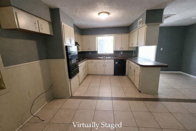 705 Inwood Drive, Baytown, TX 77521