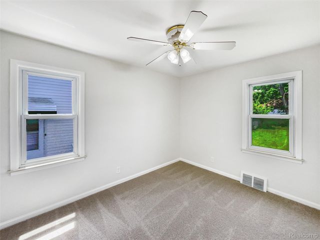 3894 17th Street, Wyandotte, MI 48192