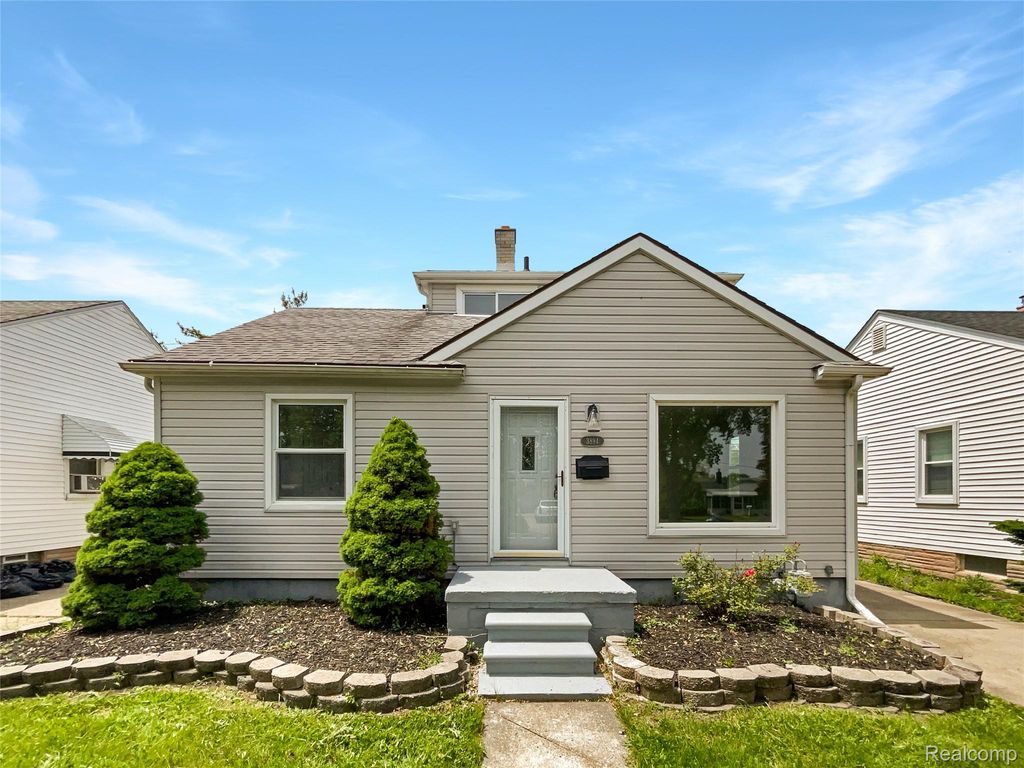 3894 17th Street, Wyandotte, MI 48192