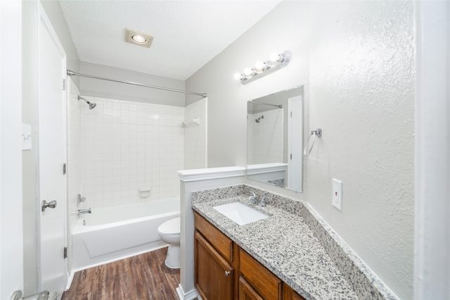 6725 Crestmont Court, Fort Worth, TX 76133