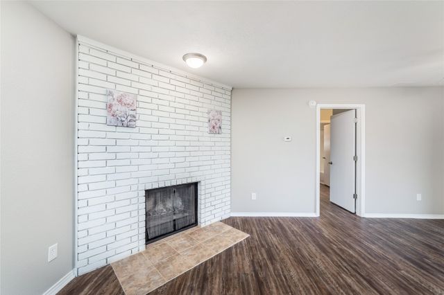 6725 Crestmont Court, Fort Worth, TX 76133