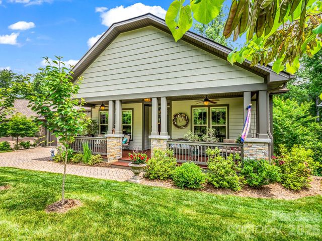 26 Balsam High Road, Biltmore Lake, NC 28715