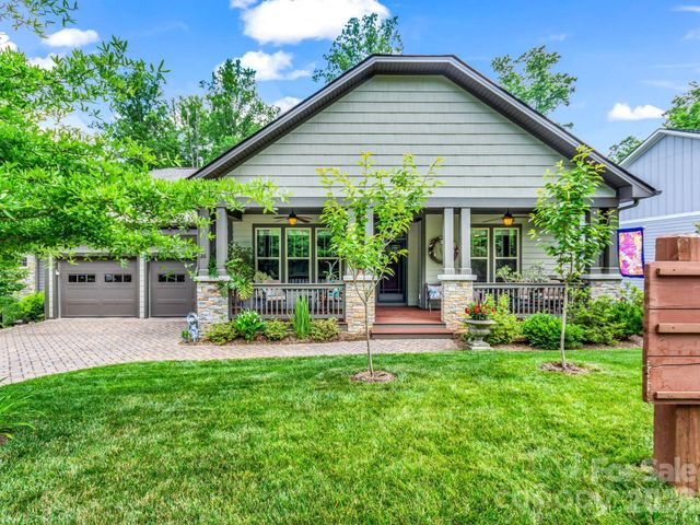 26 Balsam High Road, Biltmore Lake, NC 28715