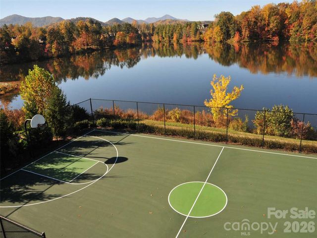 26 Balsam High Road, Biltmore Lake, NC 28715