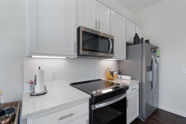 12001 Vista Parke DR 406, Austin, TX 78726