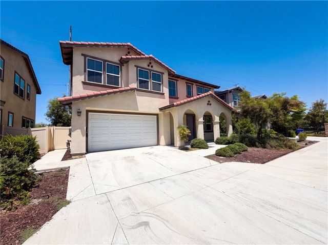 1182 Woodbury, Mentone, CA 92359