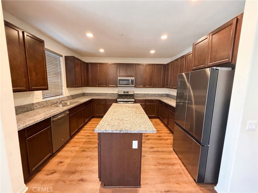 1182 Woodbury, Mentone, CA 92359