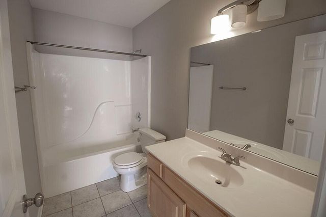 1921 W FIELD ST, Columbia, MO 65203