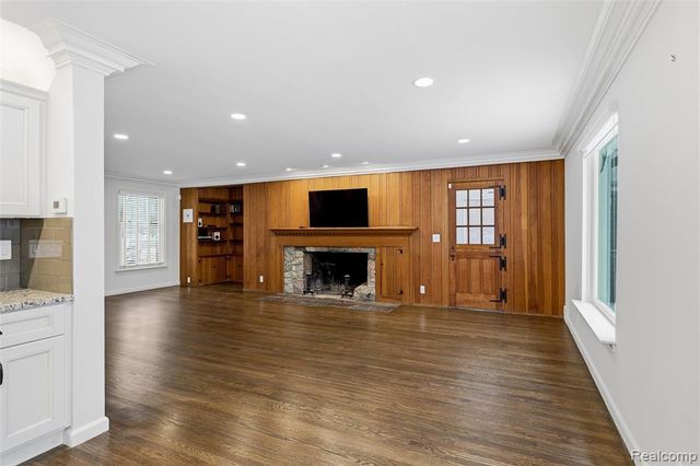 24924 Riverwood Drive, Franklin, MI 48025