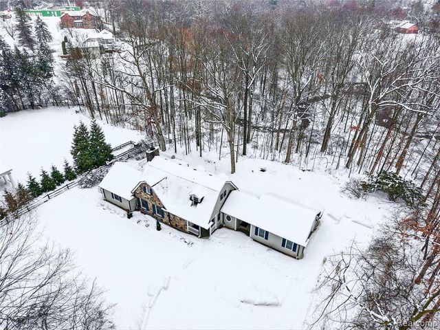 24924 Riverwood Drive, Franklin, MI 48025