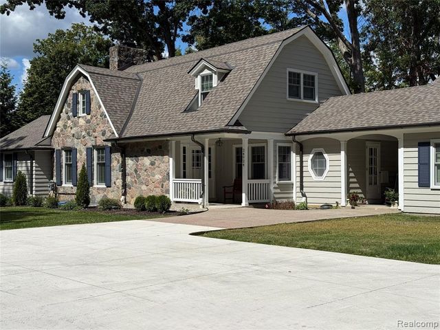 24924 Riverwood Drive, Franklin, MI 48025