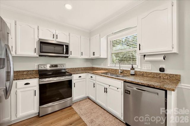 8610 Brookstead Drive, Charlotte, NC 28215
