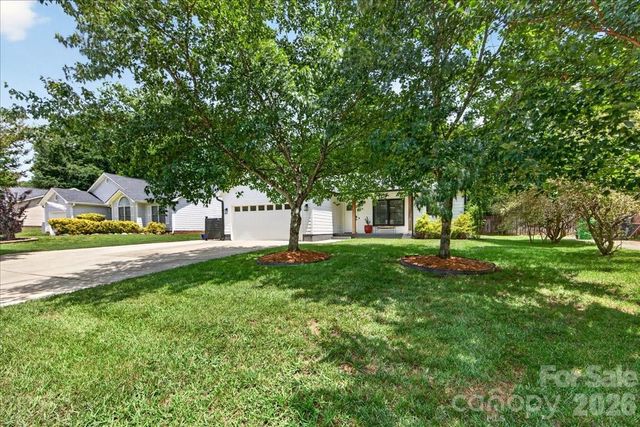 8610 Brookstead Drive, Charlotte, NC 28215