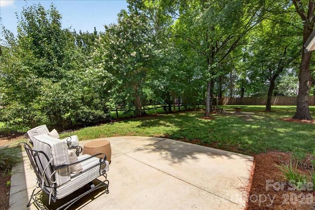 8610 Brookstead Drive, Charlotte, NC 28215