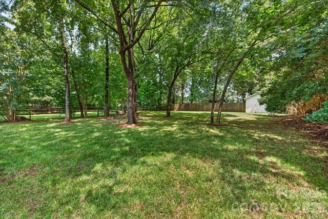 8610 Brookstead Drive, Charlotte, NC 28215