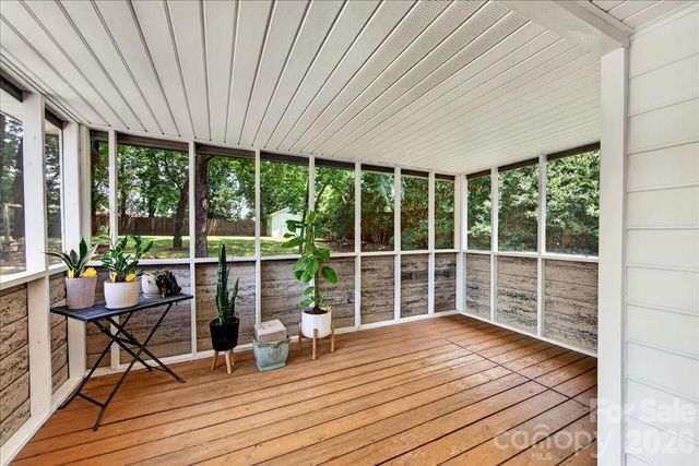 8610 Brookstead Drive, Charlotte, NC 28215